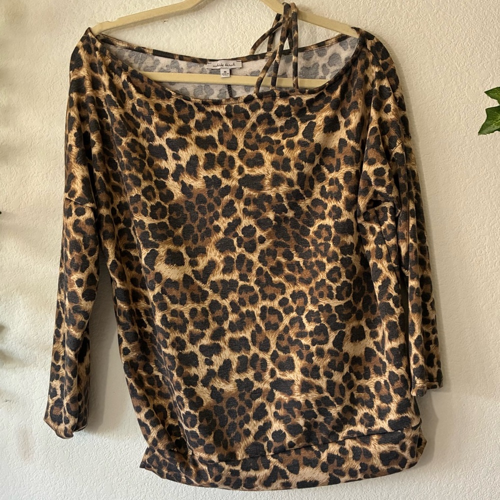 WHITE BIRCH ANIMAL PRINT OFF SHOULDER SWEATER, MEDIUM